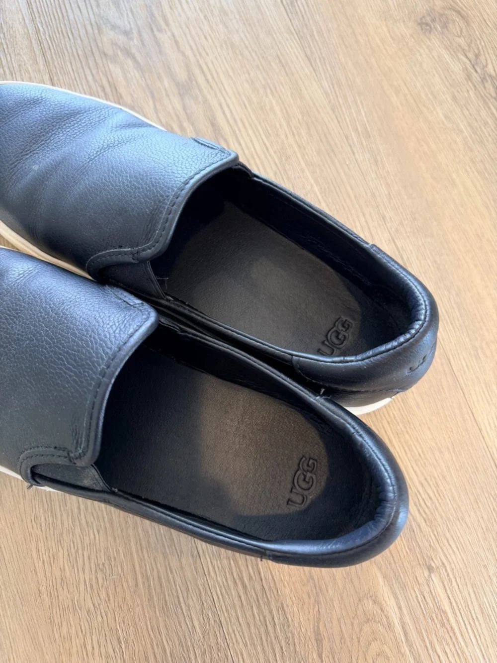 UGG Jass Women's Size "11" Black [1105712] Leather Slip On Sneakers - Picture 6 of 8